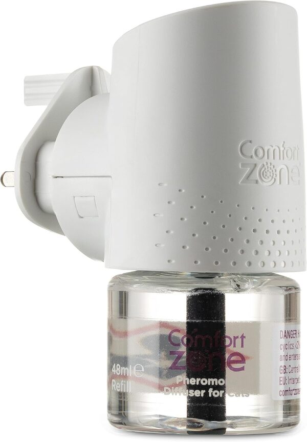 Comfort Zone Calming Pheromone Diffuser Starter Kit, for a Calm Single or Multi-Cat Home, Reduces Stress, Spraying, Scratching & Other Problematic Behaviours, 1 Diffuser & 1 Refill - Image 3