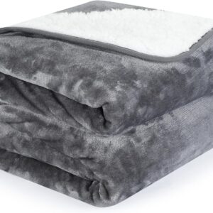 Waterproof Pet Blanket for Dogs Cats - Soft Plush Pet Throw Protects Couch, Chair, Bed from Spills Stain or Pet Fur, Dog Blankets Washable, Super Large 152 x 127 cm (60 x 50 in)